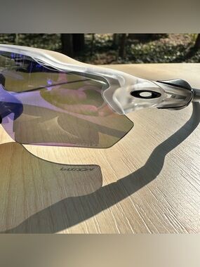 AUTHENTIC Oakley sunglasses for men RADAR EV with Oakley case BRAND NEW